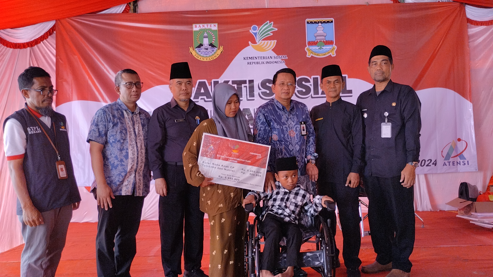 kemensos-gelar-bakti-sosial-di-pabuaran-kabupaten-serang